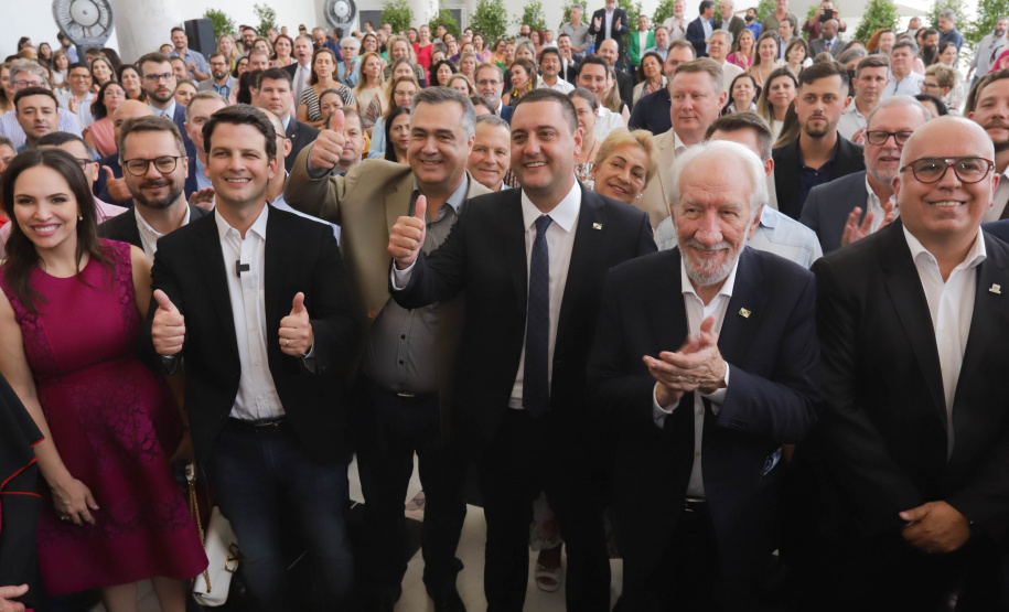 O governador Carlos Massa Ratinho Junior assinou nesta sexta-feira (3) o repasse de R$ 99,5 milhões para investimentos em diversas áreas da saúde do município de Curitiba.