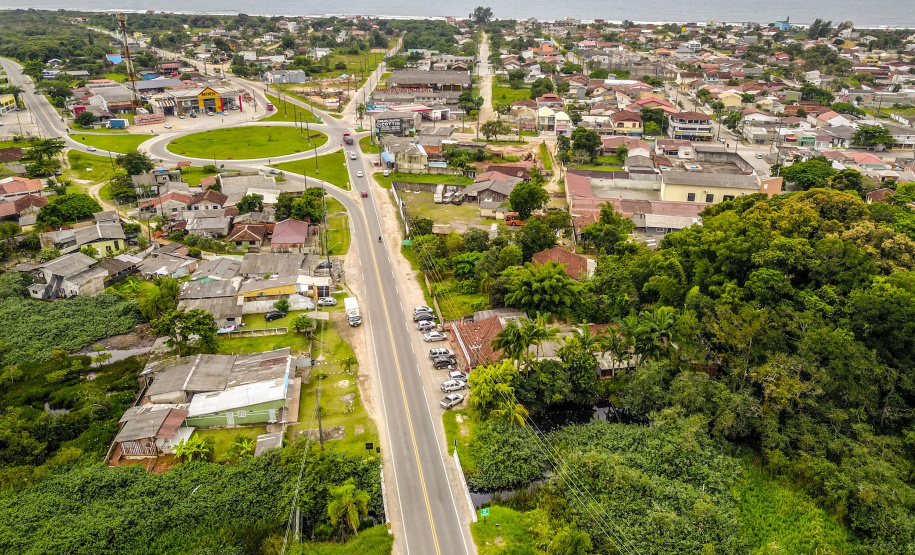Outra importante obra no Litoral será a duplicação dos 12,8 quilômetros do trecho paranaense da rodovia entre Guaratuba e a cidade catarinense de Garuva.