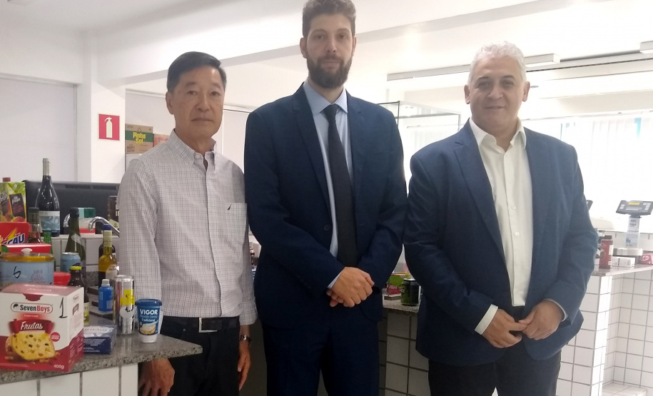 novo presidente do Ipem, Cesar Antonio Tuoto Silveira Mello. Na oportunidade, ele se apresentou aos servidores e conheceu os laboratórios do instituto