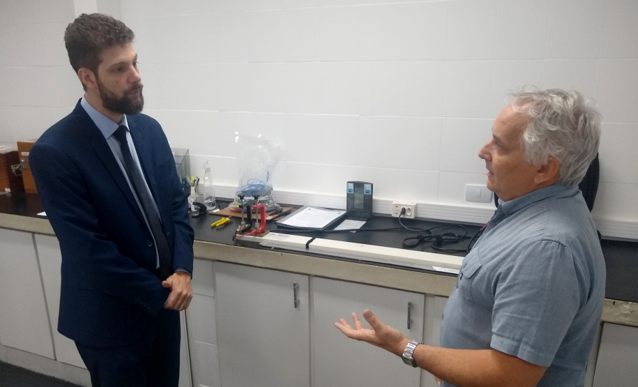 novo presidente do Ipem, Cesar Antonio Tuoto Silveira Mello. Na oportunidade, ele se apresentou aos servidores e conheceu os laboratórios do instituto