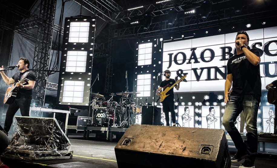 João Bosco e Vinícius em Matinhos