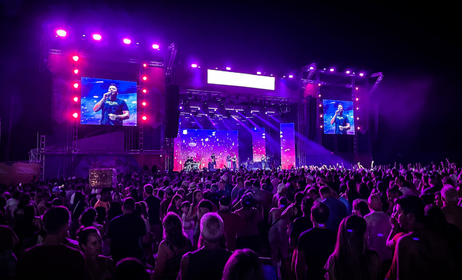 João Bosco e Vinícius em Matinhos