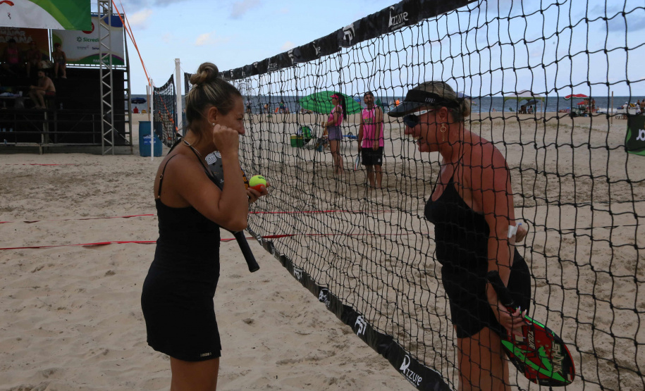 Campeonato de beach tennis encerra programação esportiva do Verão Maior Paraná