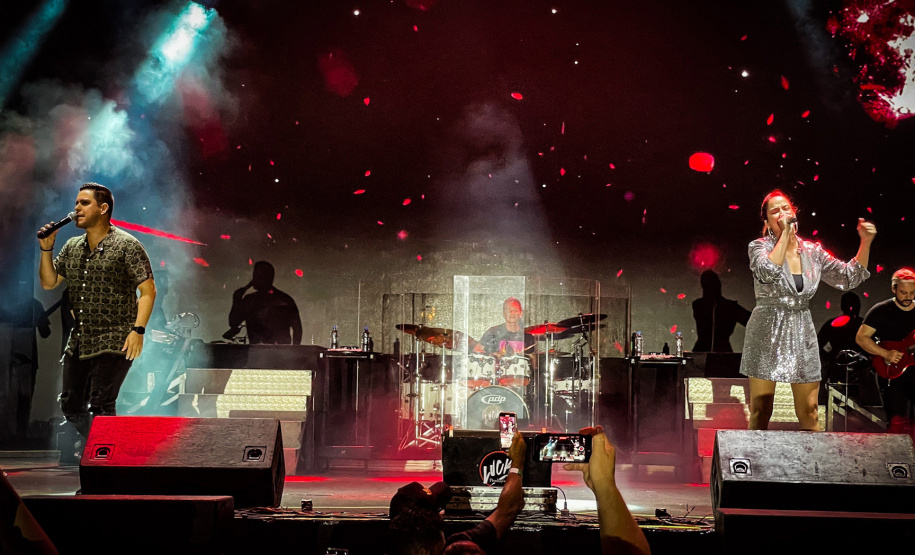Show de Maria Cecília e Rodolfo em Matinhos