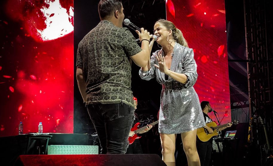 Show de Maria Cecília e Rodolfo em Matinhos