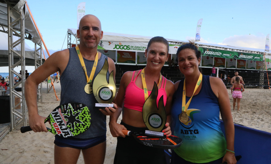Campeonato de beach tennis encerra programação esportiva do Verão Maior Paraná