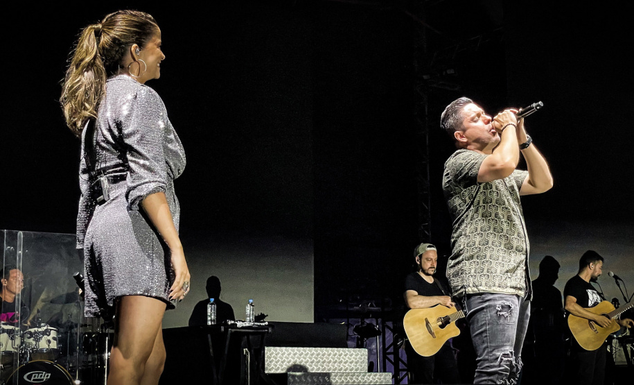 Show de Maria Cecília e Rodolfo em Matinhos