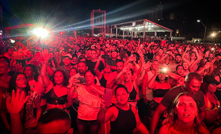 Show de Maria Cecília e Rodolfo em Matinhos