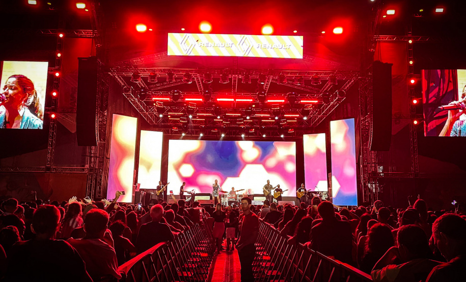 Show de Maria Cecília e Rodolfo em Matinhos