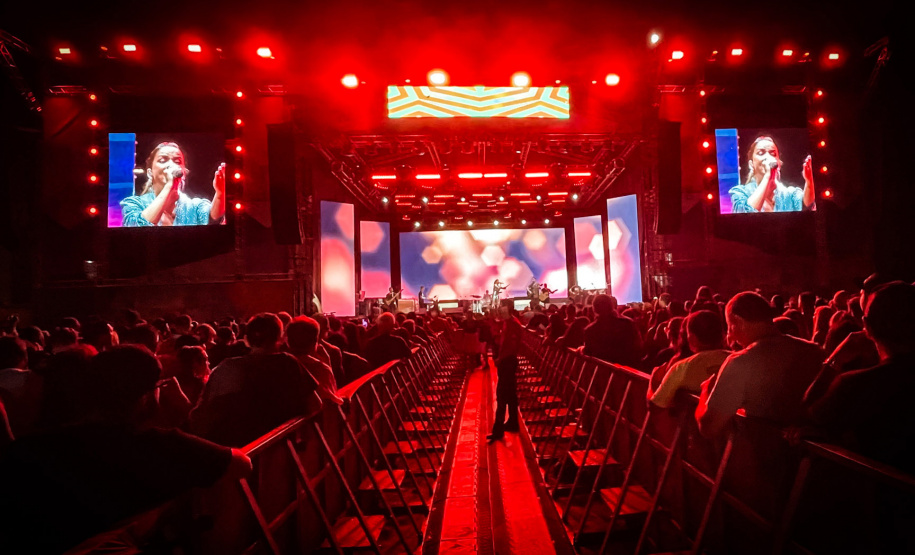 Show de Maria Cecília e Rodolfo em Matinhos