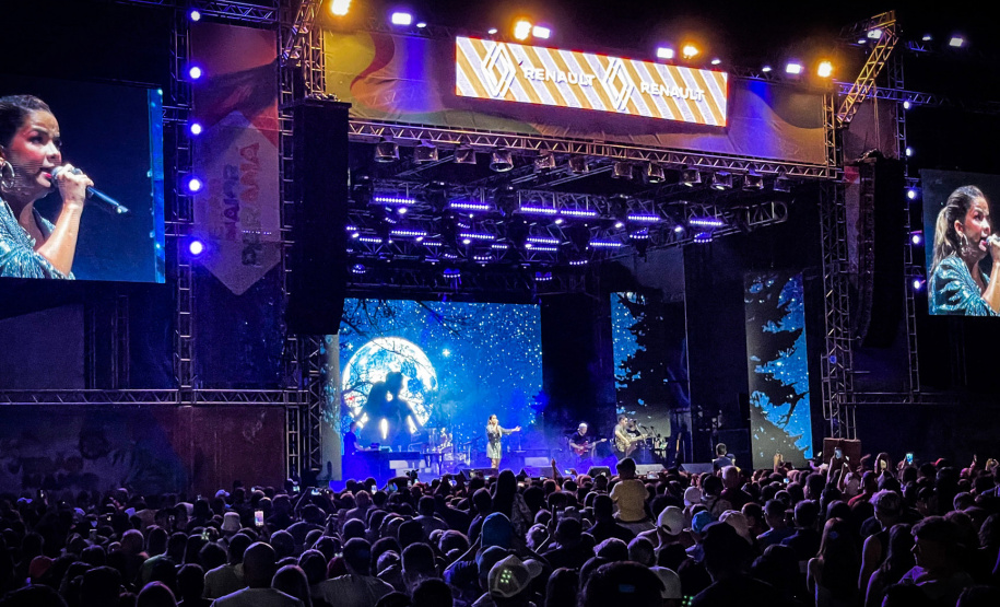 Show de Maria Cecília e Rodolfo em Matinhos