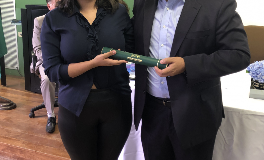 Escola de Saúde Pública forma oito novos profissionais em enfermagem obstétrica e multiprofissional em Saúde Mental