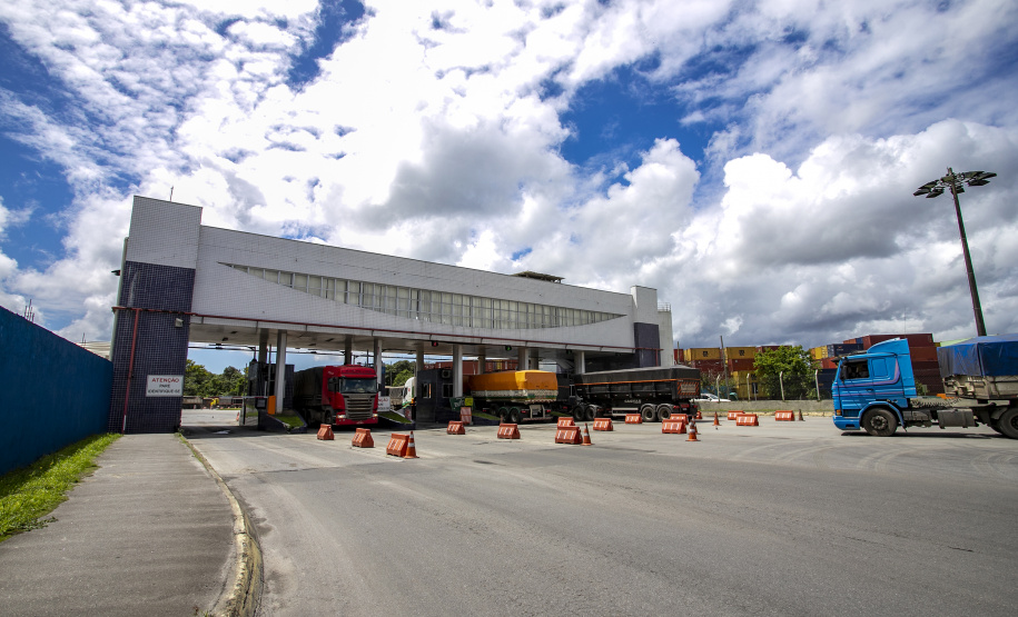 Janeiro foi de recorde nas exportações de grãos pelo Corredor Leste do Porto de Paranaguá