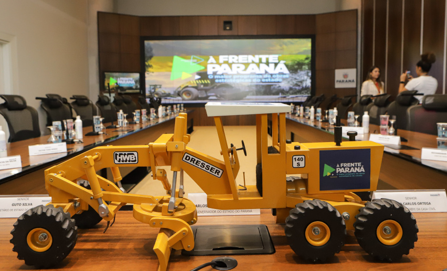 governador Carlos Massa Ratinho Junior anunciou nesta terça-feira (07) um pacote bilionário de investimentos em infraestrutura em diversas regiões do Paraná.