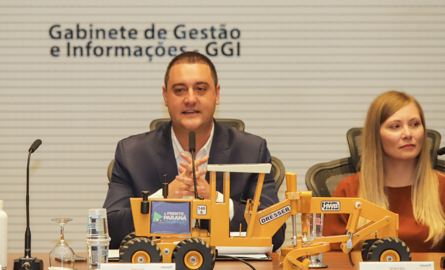 governador Carlos Massa Ratinho Junior anunciou nesta terça-feira (07) um pacote bilionário de investimentos em infraestrutura em diversas regiões do Paraná.