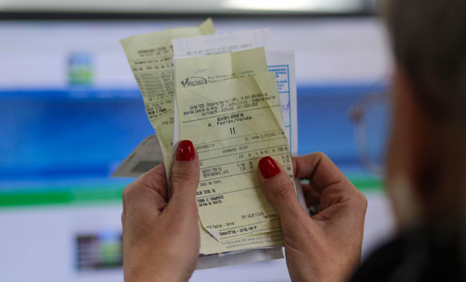 Prêmio de R$ 1 milhão do Programa Nota Paraná é sorteado para moradora de Curitiba