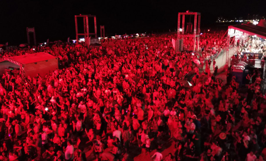 João Bosco e Vinícius em Matinhos