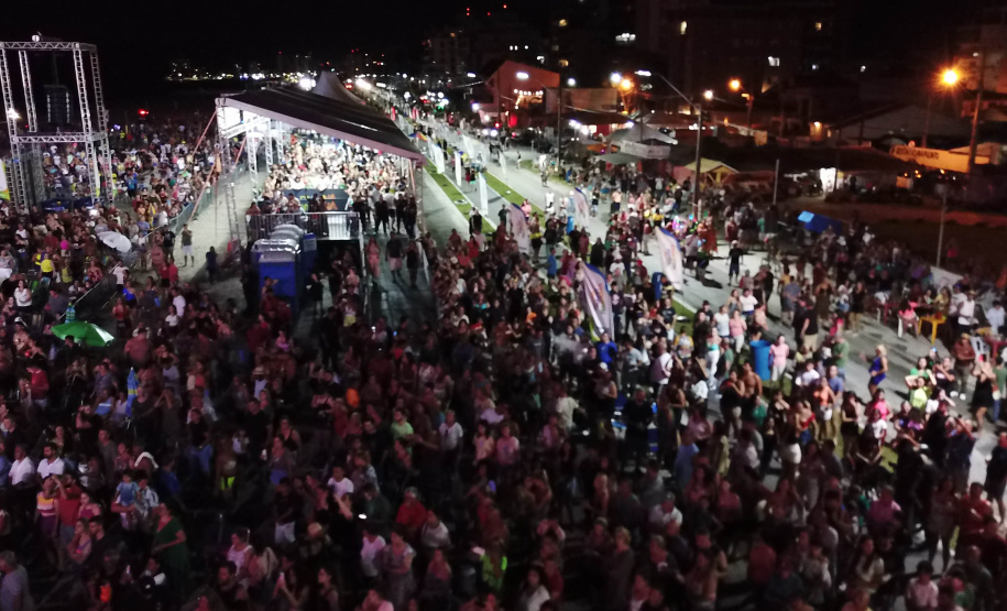 João Bosco e Vinícius em Matinhos