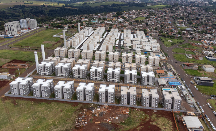 Londrina, 25 de fevereiro de 2023 - Entrega das chaves do Residencial Solar di Ravello, com familias contempladas pelo programa Casa Fácil.