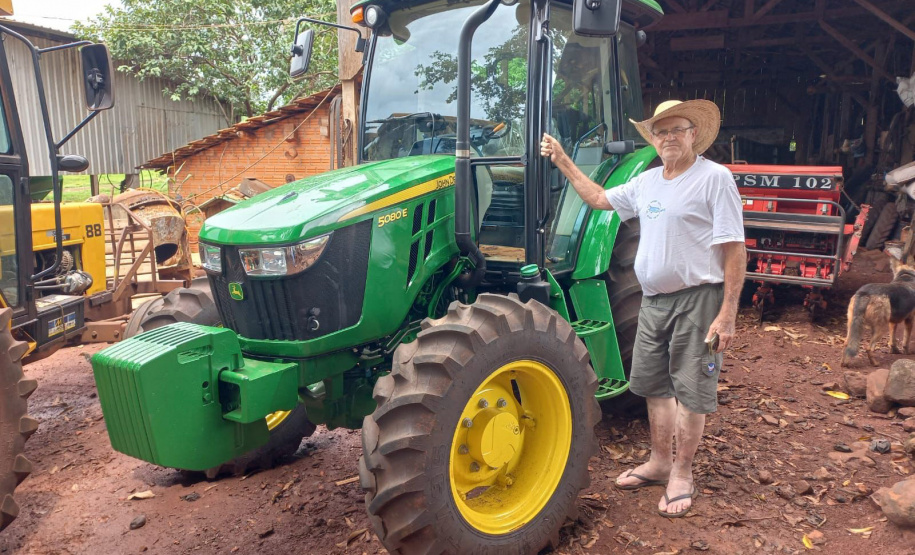 Agricultor renova maquinário com programa do Estado e crédito do BRDE