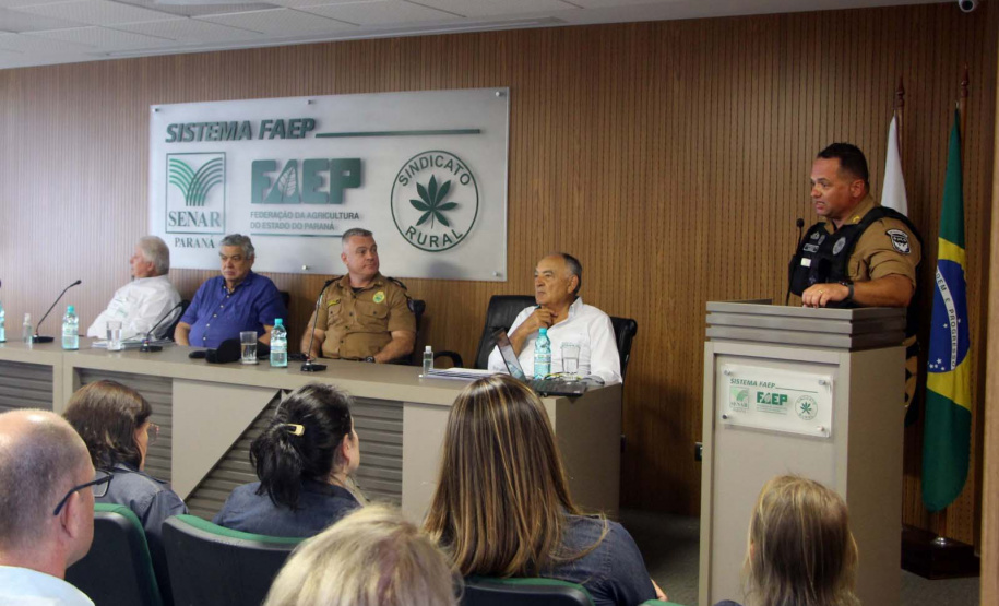 Polícia Militar ministra palestra na Federação da Agricultura do Paraná e reforça segurança rural do Estado