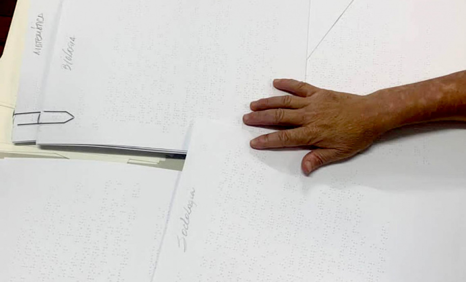 Pela primeria vez, Unioeste disponibiliza provas do vestibular em Braille