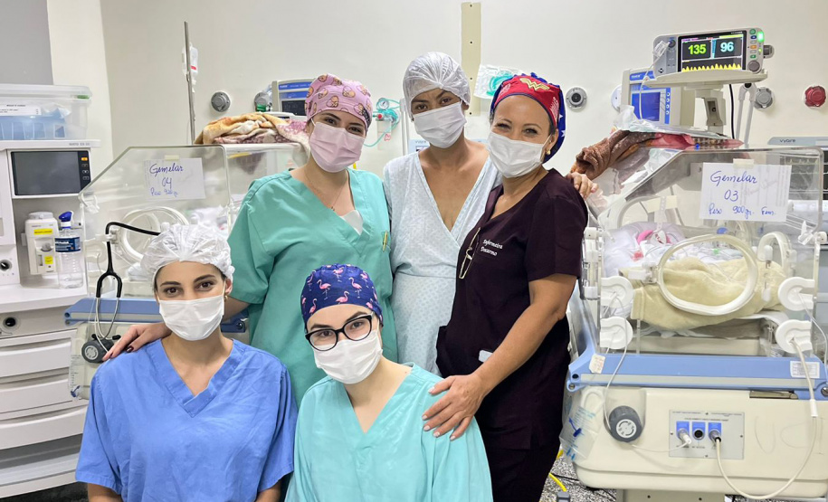 Referência no atendimento materno-infantil, HUOP de Cascavel realiza parto de quadrigêmeos