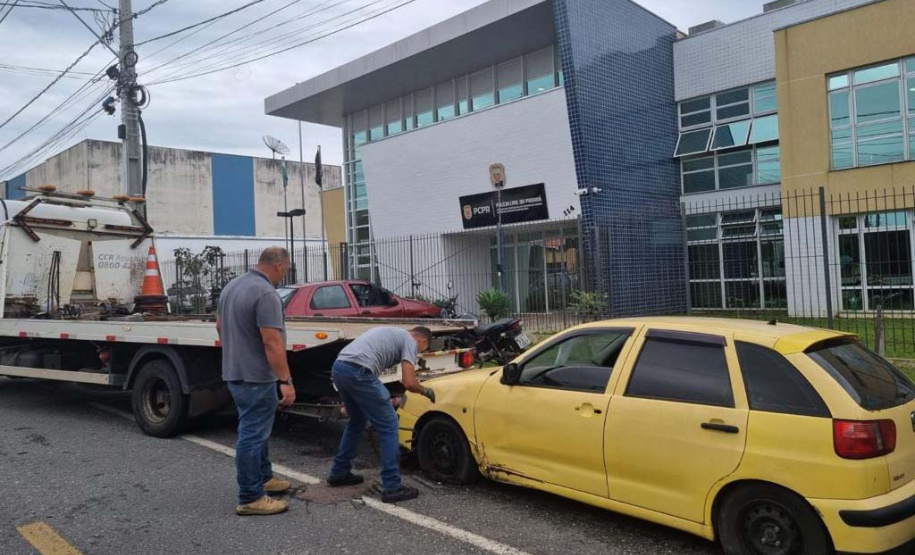 PCPR inicia nova etapa de remoção de veículos apreendidos em delegacias da RMC  -  Novo pátio