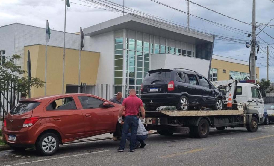 PCPR inicia nova etapa de remoção de veículos apreendidos em delegacias da RMC  -  Novo pátio