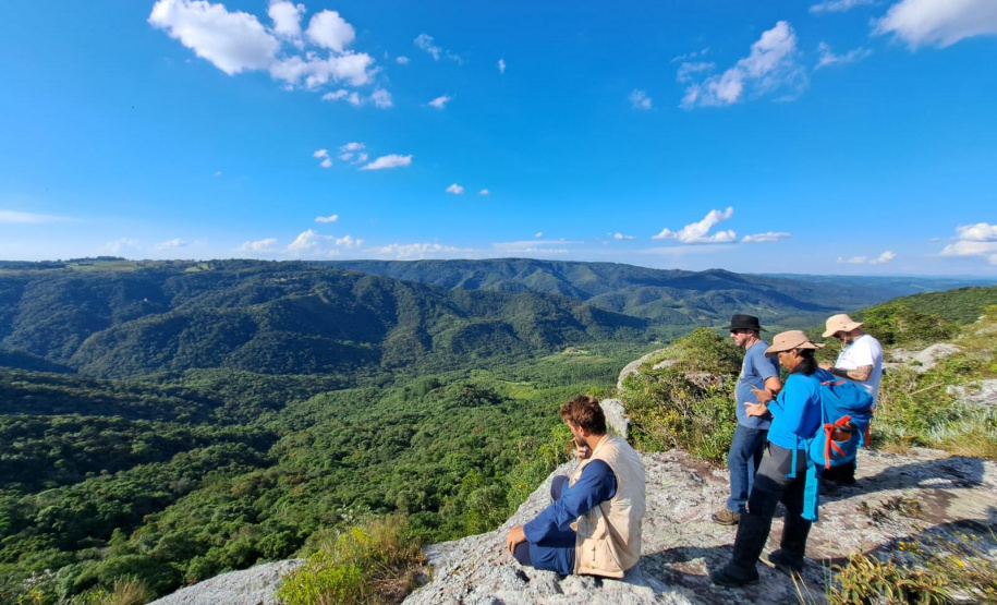 Trabalho de campo em expedição Pró-Espécies na RPPN Caminho das Tropas