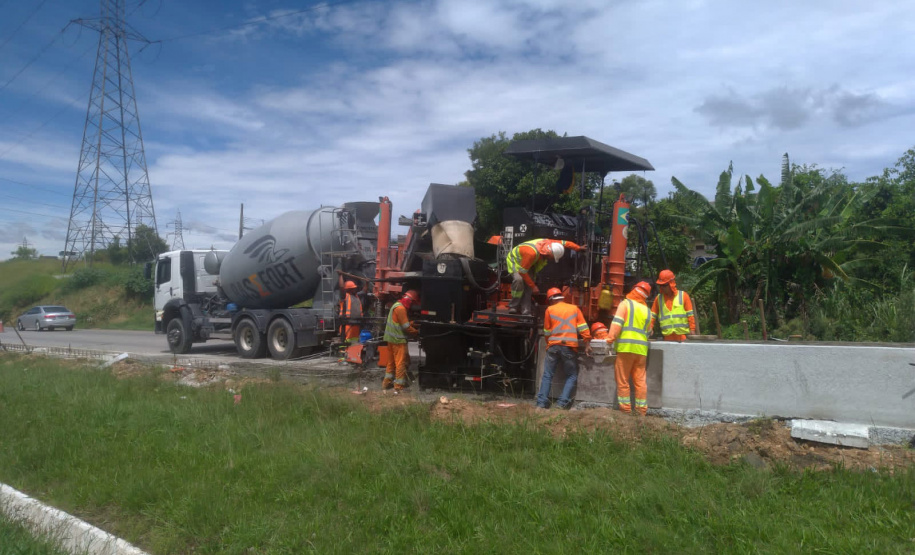 Obra de iluminação do Contorno Sul de Curitiba