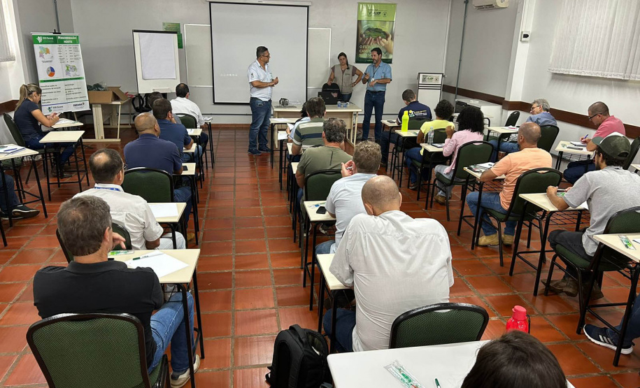 Programa de revitalização da viticultura promove capacitação 60 técnicos