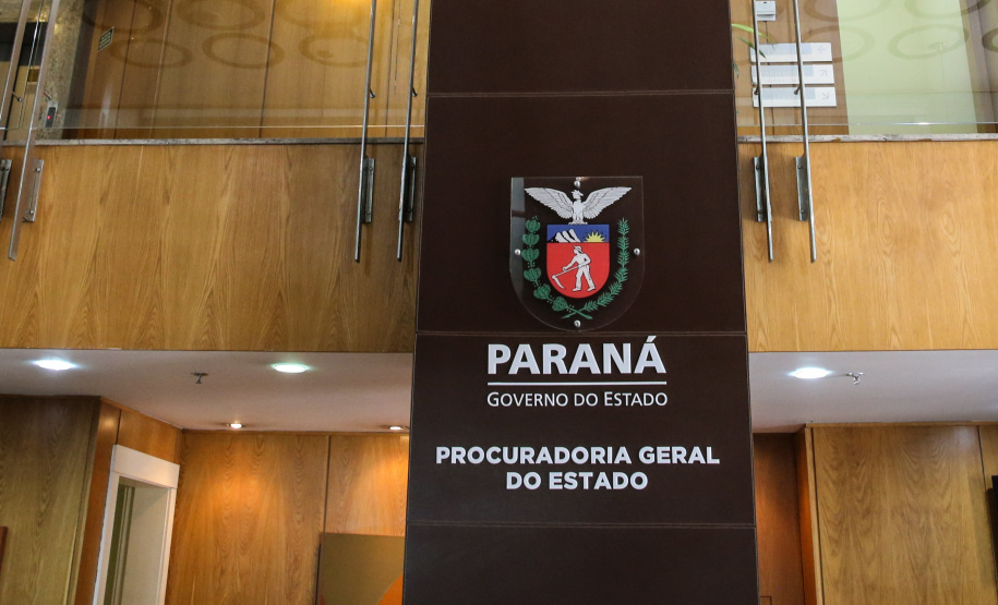 Arquivo Público do Paraná vira cenário de documentário sobre a família Urban
