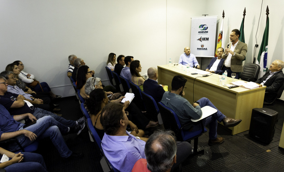 Comitê Gestor Regional do Programa Ageuni é empossado na UEM