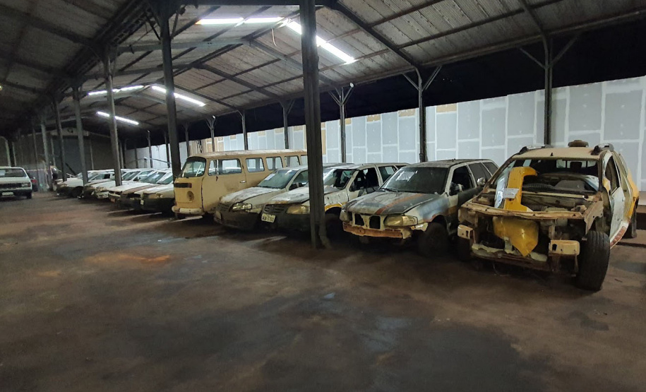 Leilão de veículos e sucatas de automóveis em Maringá