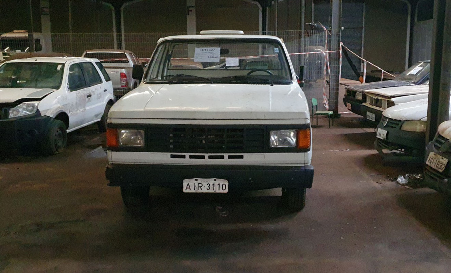 Leilão de veículos e sucatas de automóveis em Maringá