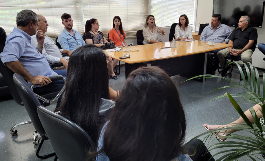 Secretários municipais e técnicos se reuniram com a equipe do Instituto Água e Terra para avançar em soluções para os aterros sanitários