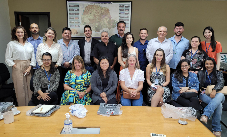 Secretários municipais e técnicos se reuniram com a equipe do Instituto Água e Terra para avançar em soluções para os aterros sanitários