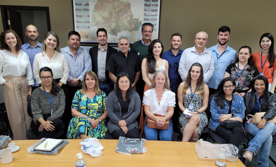 Secretários municipais e técnicos se reuniram com a equipe do Instituto Água e Terra para avançar em soluções para os aterros sanitários