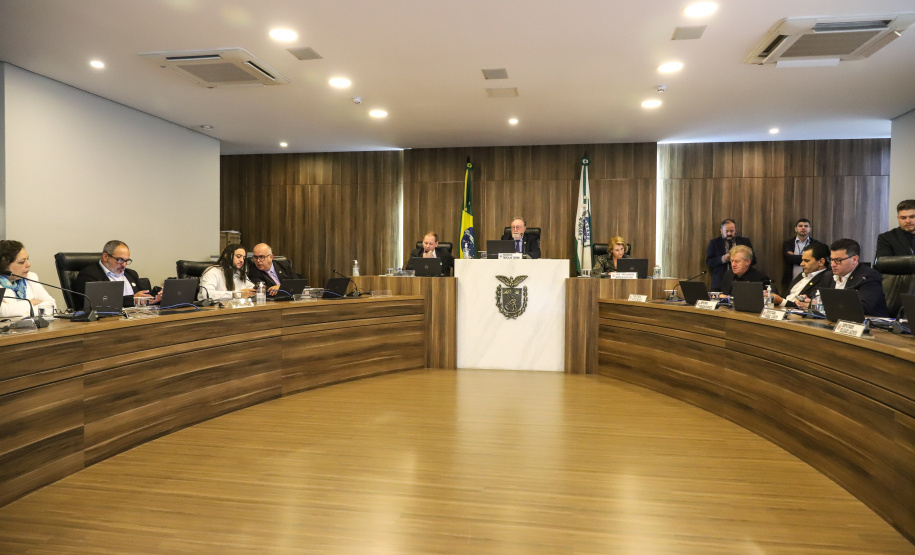 O secretário de Estado da Saúde, César Neves, e o diretor geral,  Nestor Werner Junior, realizam  nesta terça-feira (07), a prestação de contas da pasta em audiência na Assembleia Legislativa do Paraná.
