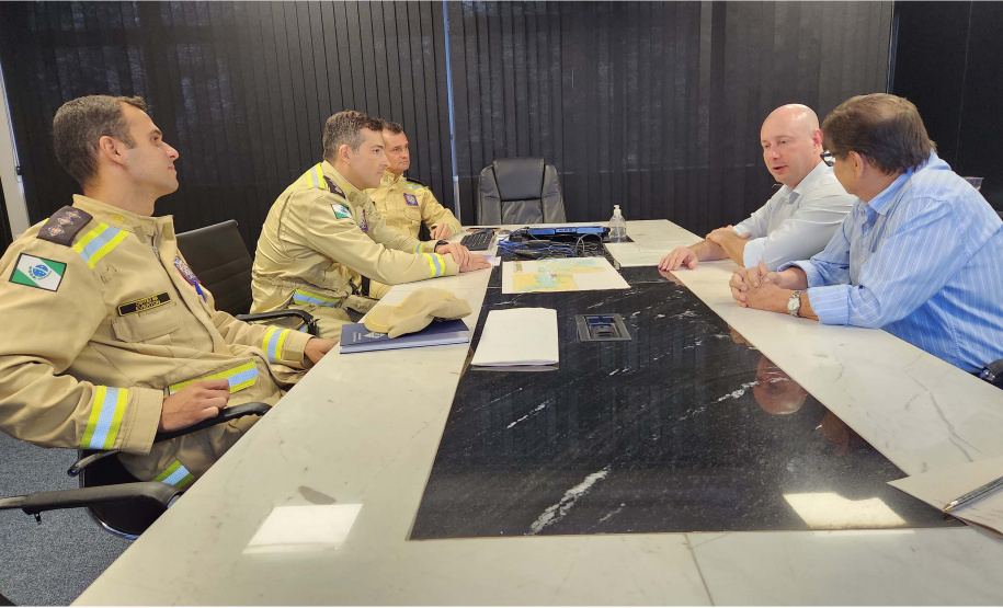 Portos do Paraná recebe a visita do novo comandante do 8º Grupamento de Bombeiros