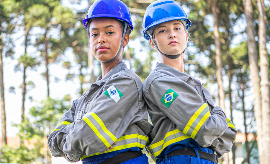 Força de trabalho feminina se destaca na expansão da Rede Elétrica Inteligente