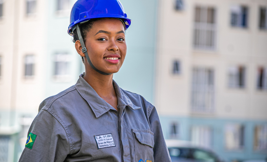 Força de trabalho feminina se destaca na expansão da Rede Elétrica Inteligente
