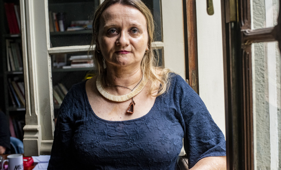 Do sonho de menina a quatro décadas de carreira no MUPA: a história da arqueóloga Cláudia Parellada