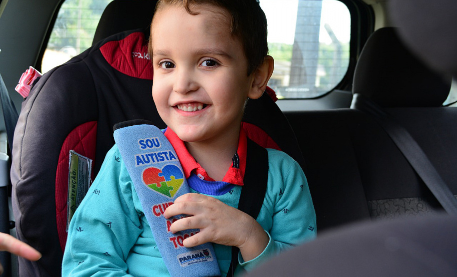 Governo intensifica ações de conscientização sobre autismo no “Abril Azul”