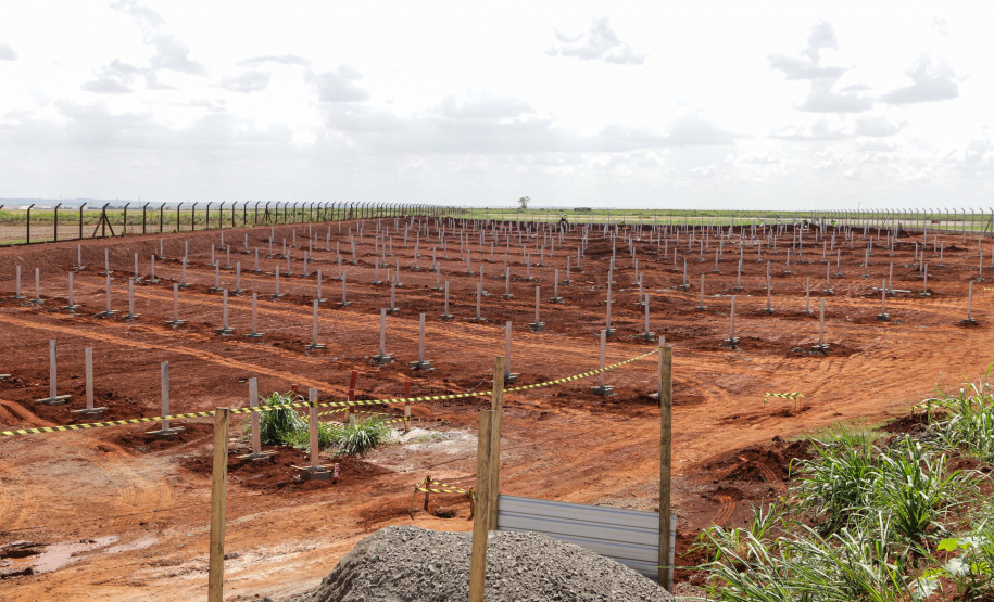 O governador Carlos Massa Ratinho Junior anunciou o início da usina fotovoltaica no aeroporto de Maringá.