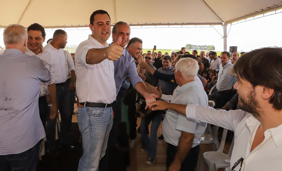 O governador Carlos Massa Ratinho Junior anunciou o início da usina fotovoltaica no aeroporto de Maringá.