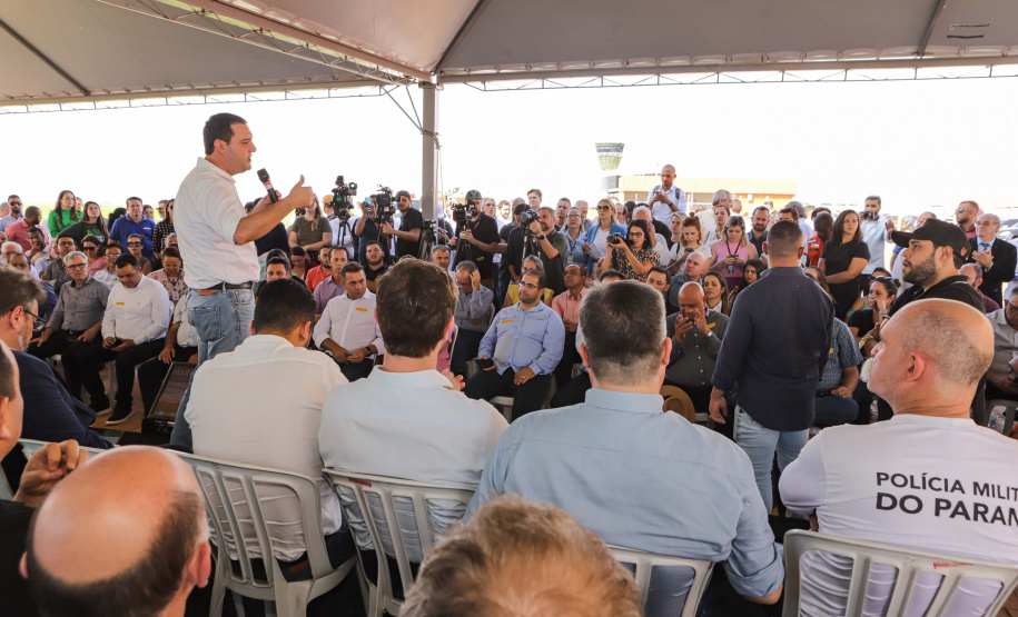 O governador Carlos Massa Ratinho Junior anunciou o início da usina fotovoltaica no aeroporto de Maringá.
