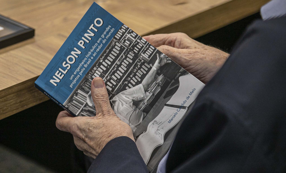 Referência em engenharia hidráulica, Nelson Pinto doa acervo de projetos à Copel
