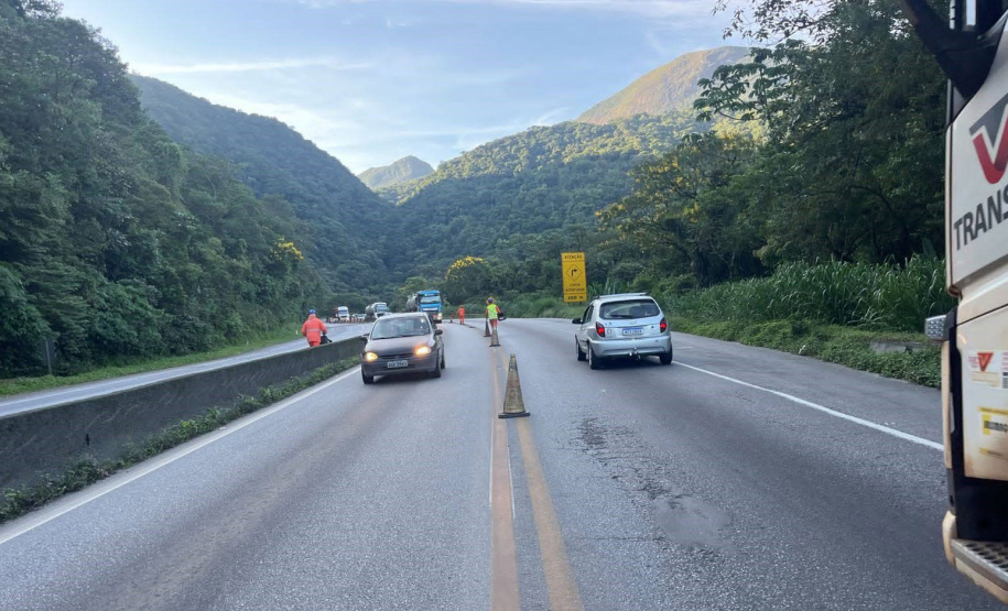 DER está concluindo recuperação da encosta da BR-277 no km 41